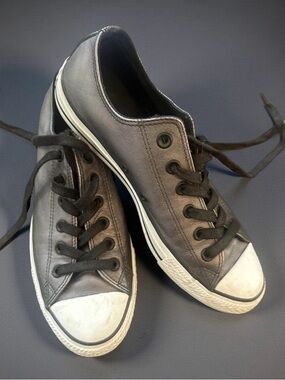 Converse Metallic Grey Leather Low-Top Sneakers 8.5